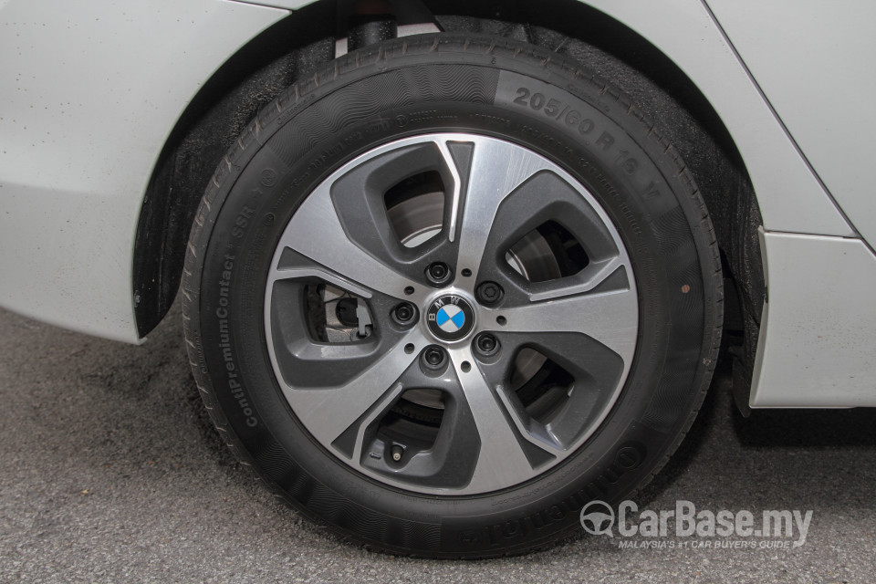 BMW 2 Series Active Tourer F45 (2015) Exterior