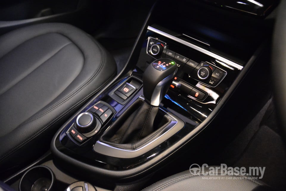 BMW 2 Series Active Tourer F45 (2015) Interior