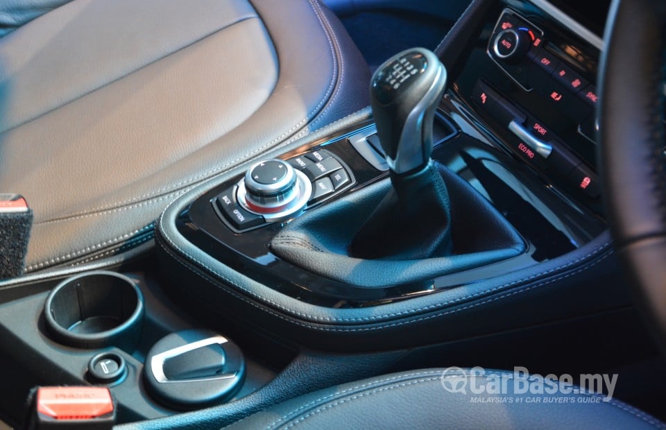 BMW 2 Series Active Tourer F45 (2015) Interior