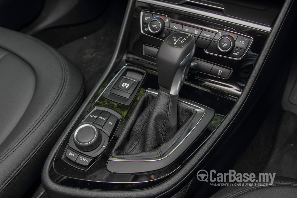 BMW 2 Series Active Tourer F45 (2015) Interior