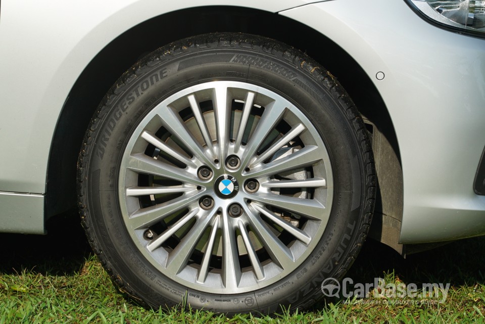 BMW 2 Series Gran Tourer F46 (2015) Exterior