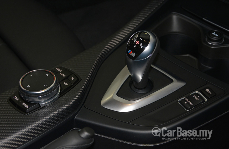 BMW M2 Coupe F87 (2016) Interior