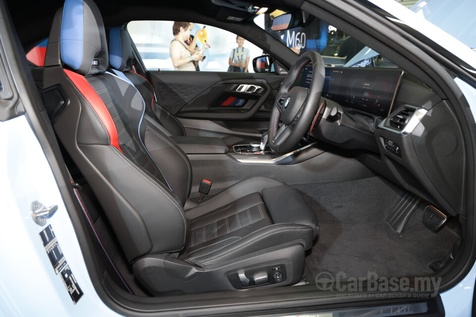 BMW M2 Coupe G87 (2023) Interior