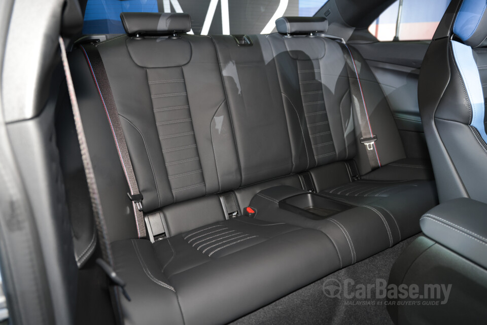 BMW M2 Coupe G87 (2023) Interior