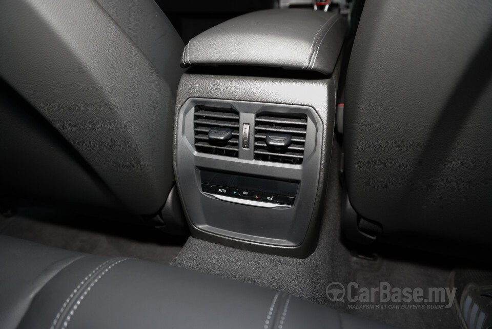BMW M2 Coupe G87 (2023) Interior