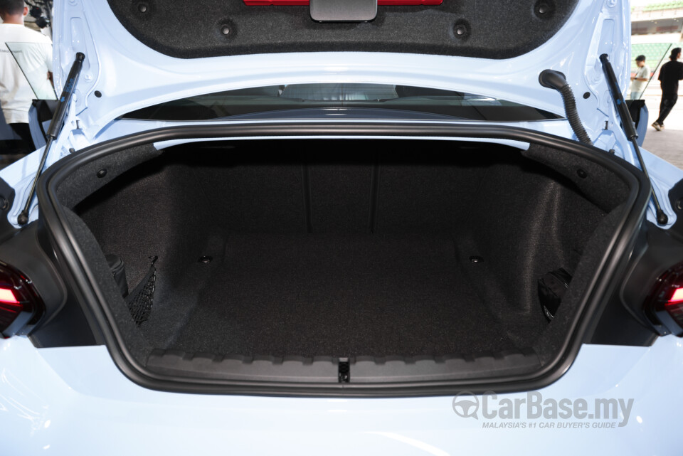 BMW M2 Coupe G87 (2023) Interior