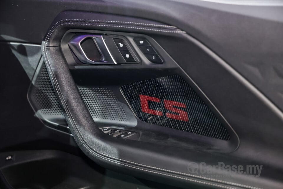 BMW M2 Coupe G87 (2023) Interior