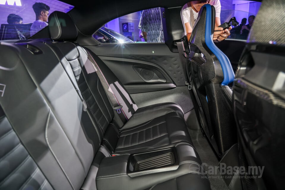 BMW M2 Coupe G87 (2023) Interior