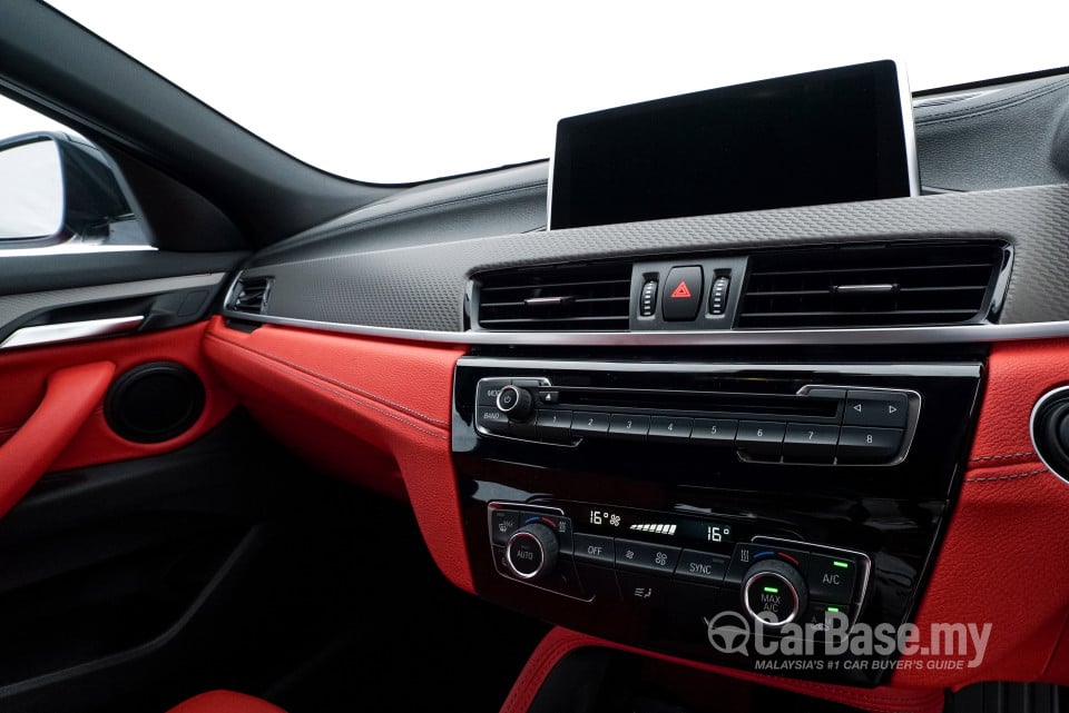 BMW X2 F39 (2018) Interior
