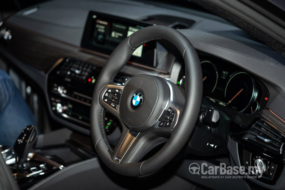 BMW 6 Series GT G32 (2018) Interior
