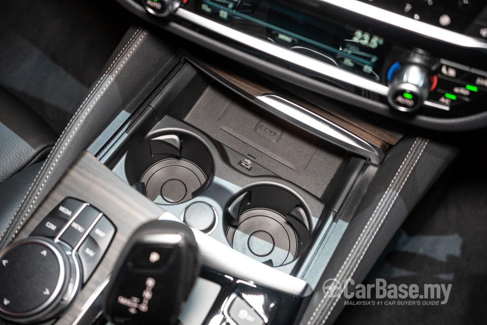 BMW 6 Series GT G32 (2018) Interior