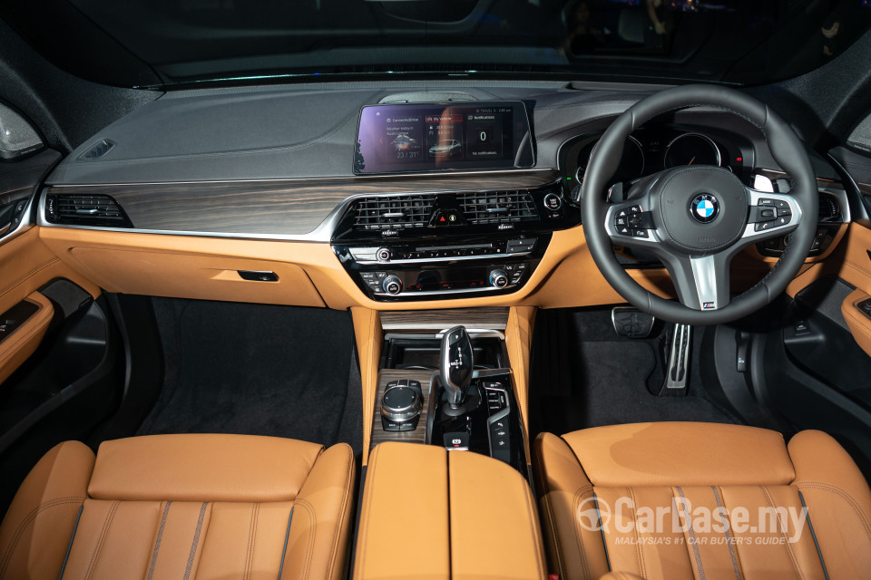 BMW 6 Series GT G32 (2018) Interior
