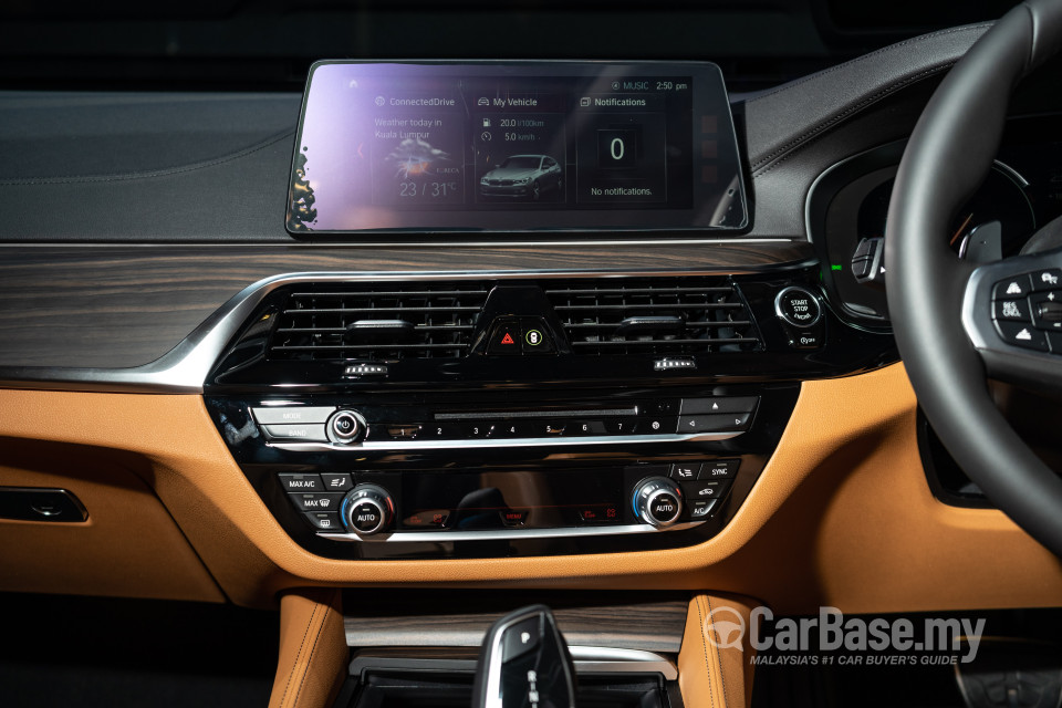BMW 6 Series GT G32 (2018) Interior