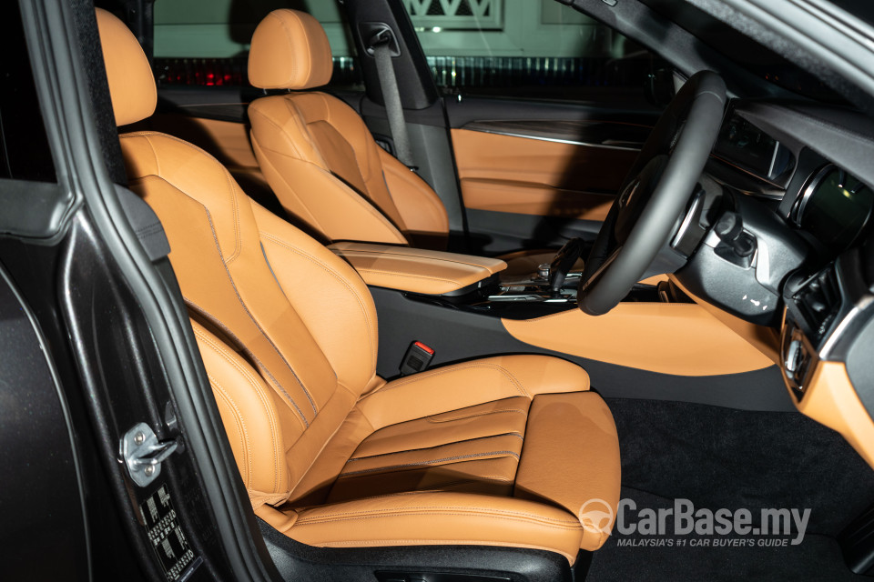 BMW 6 Series GT G32 (2018) Interior
