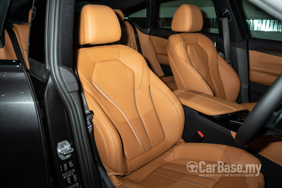 BMW 6 Series GT G32 (2018) Interior
