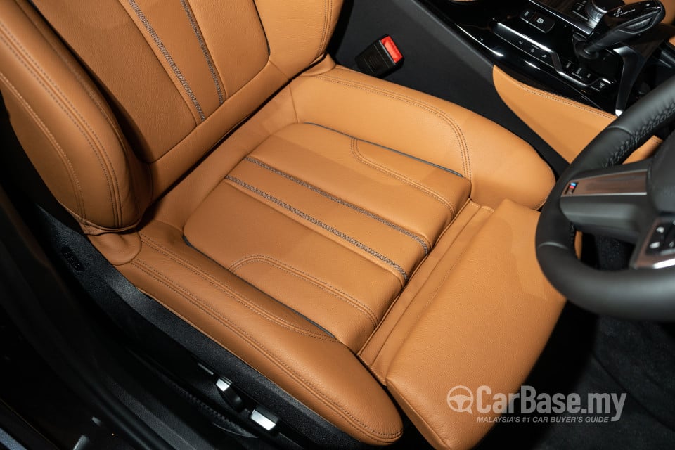 BMW 6 Series GT G32 (2018) Interior