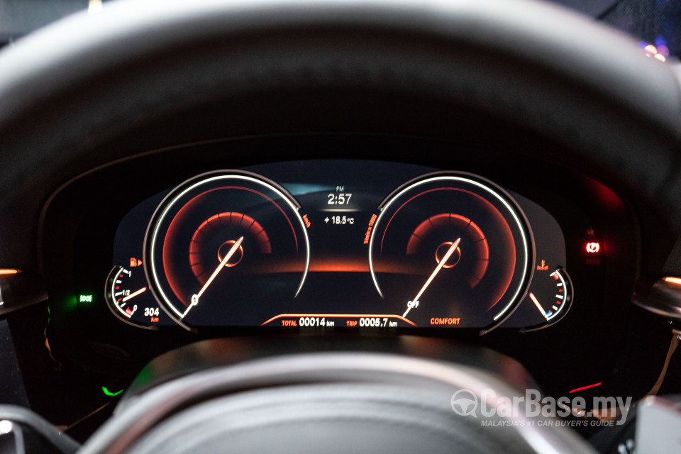 BMW 6 Series GT G32 (2018) Interior