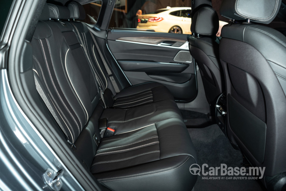 BMW 6 Series GT G32 (2018) Interior
