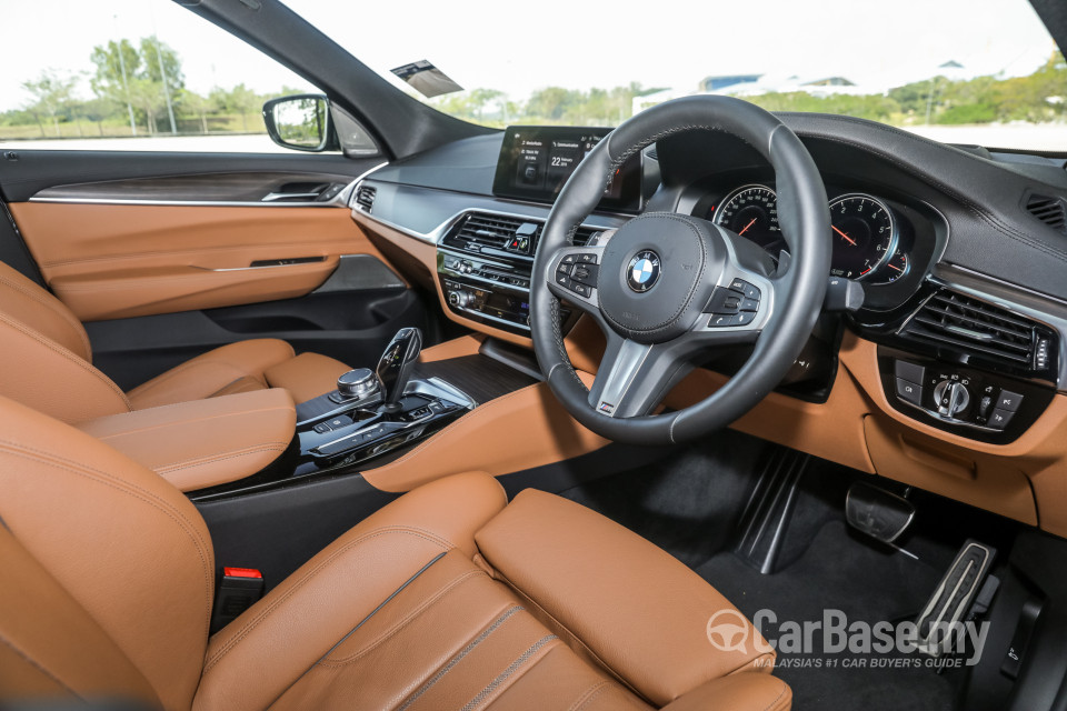 BMW 6 Series GT G32 (2018) Interior