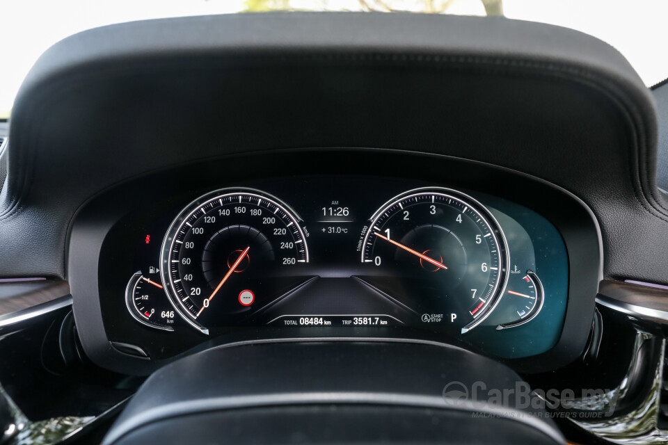 Toyota Innova AN140 (2016) Interior