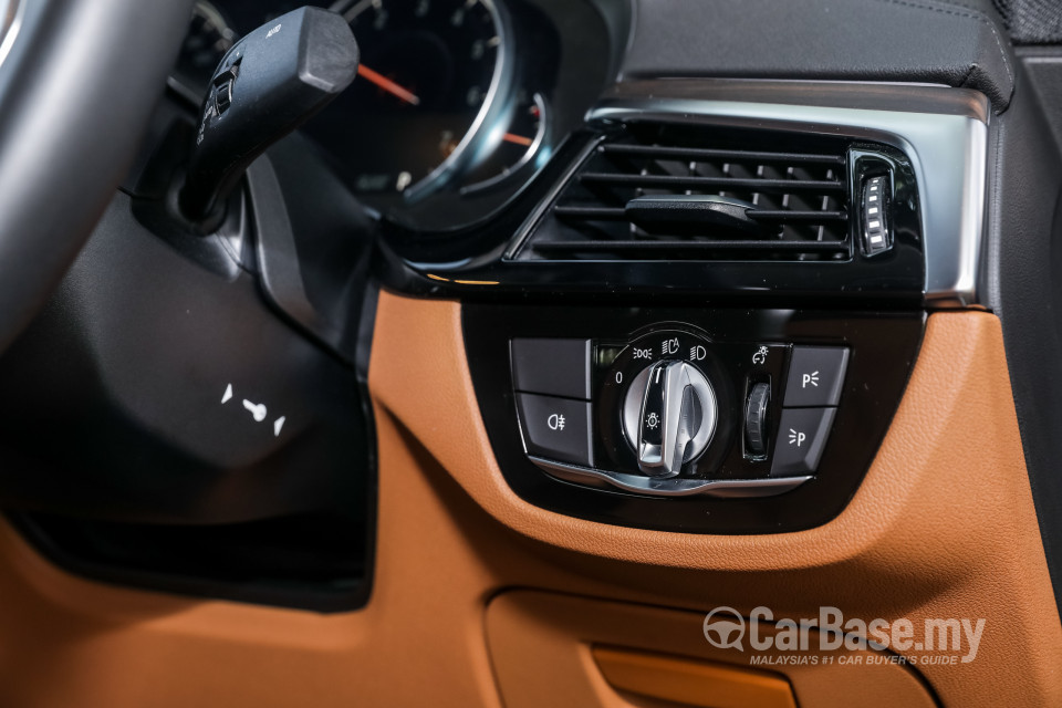 BMW 6 Series GT G32 (2018) Interior