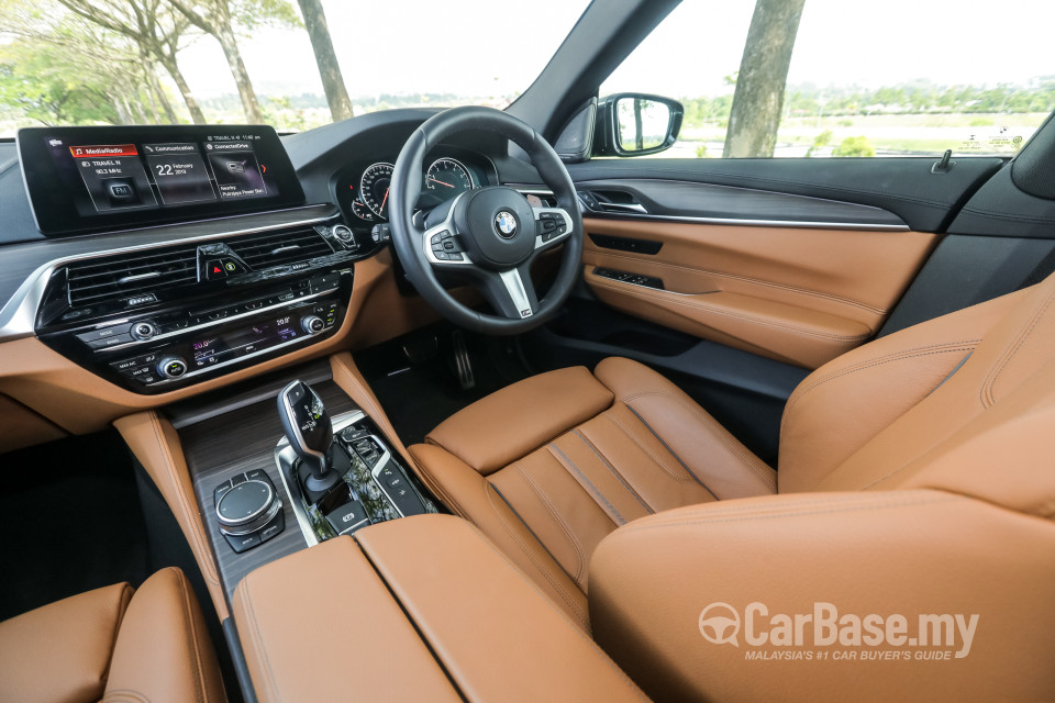 BMW 6 Series GT G32 (2018) Interior