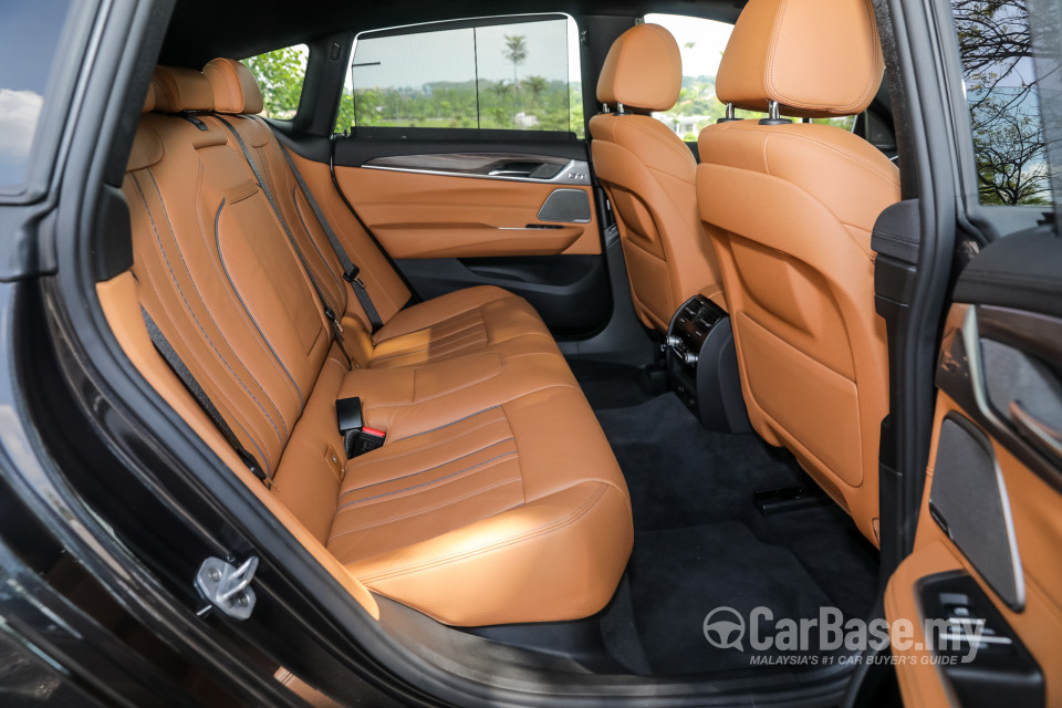 BMW 6 Series GT G32 (2018) Interior