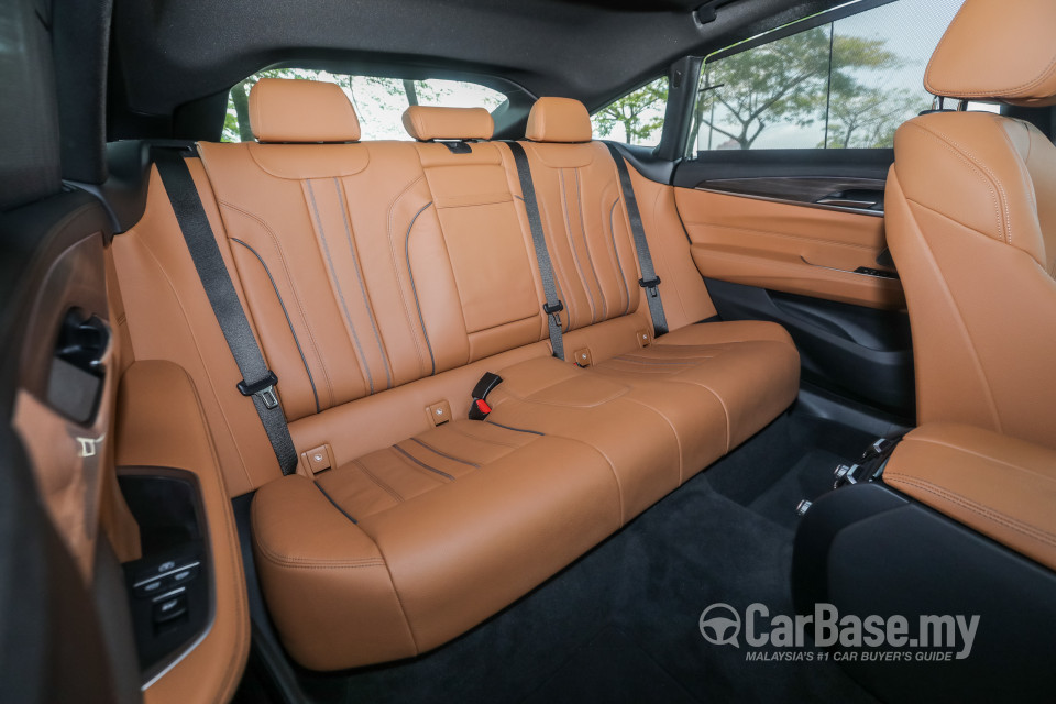 BMW 6 Series GT G32 (2018) Interior