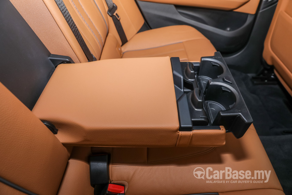BMW 6 Series GT G32 (2018) Interior