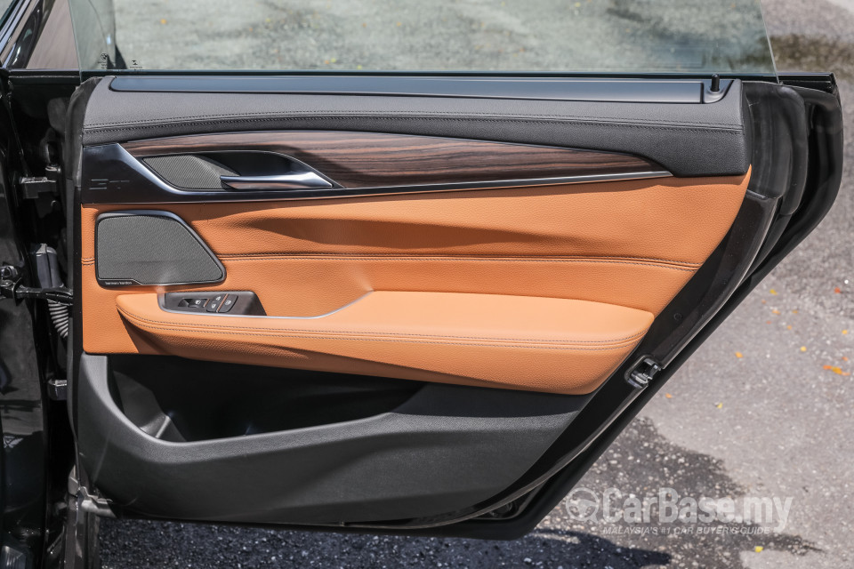 BMW 6 Series GT G32 (2018) Interior