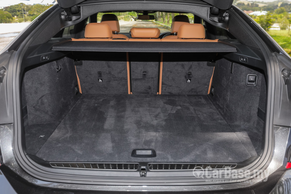 BMW 6 Series GT G32 (2018) Interior