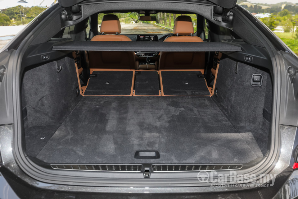 BMW 6 Series GT G32 (2018) Interior