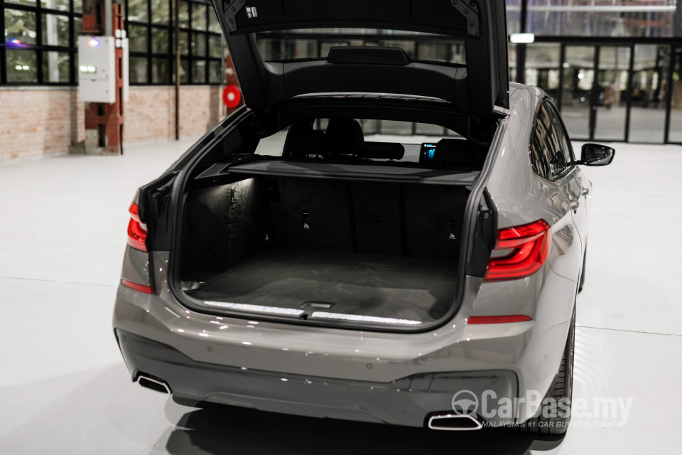 BMW 6 Series GT G32 LCI (2021) Interior