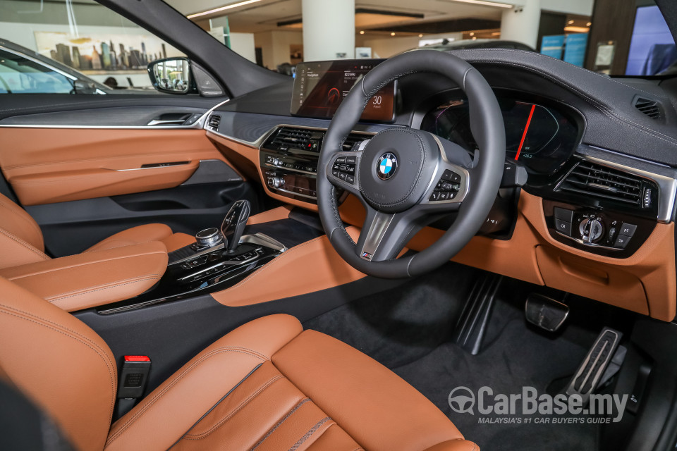 BMW 6 Series GT G32 LCI (2021) Interior