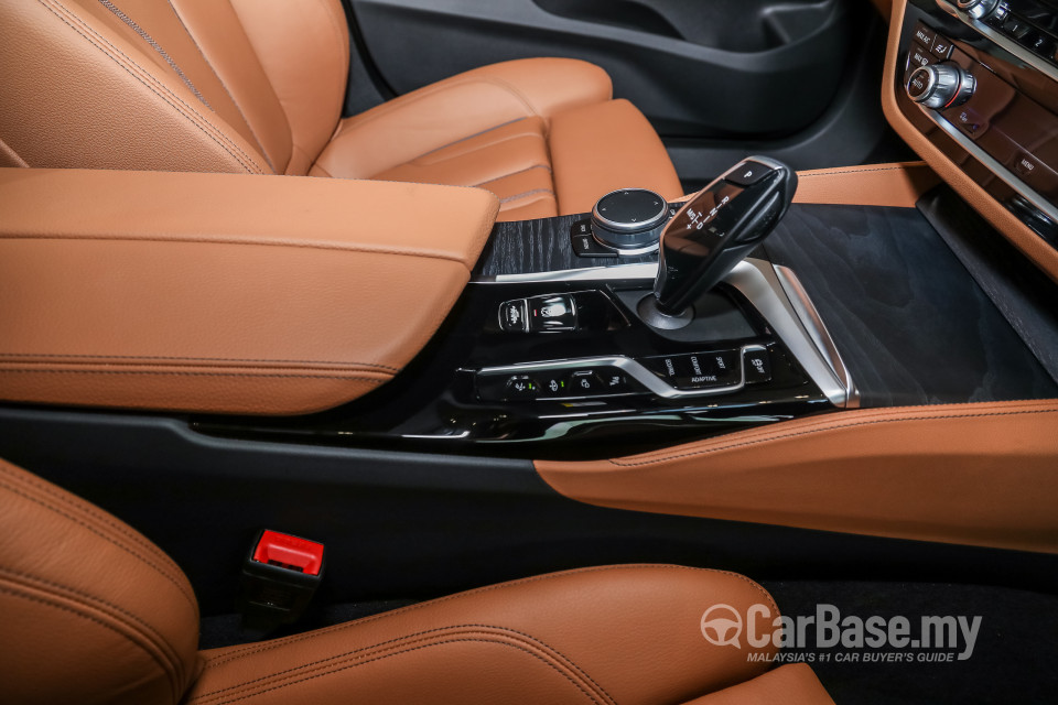 BMW 6 Series GT G32 LCI (2021) Interior
