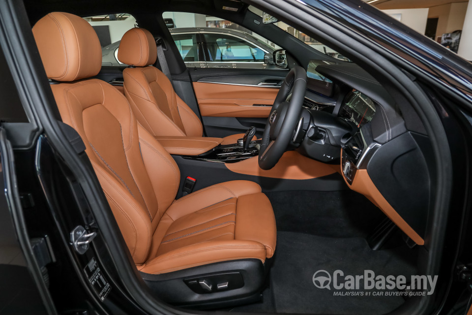 BMW 6 Series GT G32 LCI (2021) Interior