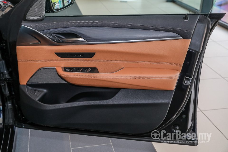 BMW 6 Series GT G32 LCI (2021) Interior