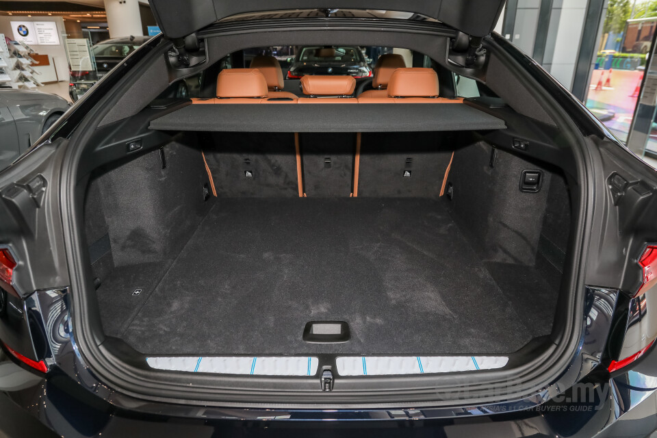 BMW 6 Series GT G32 LCI (2021) Interior