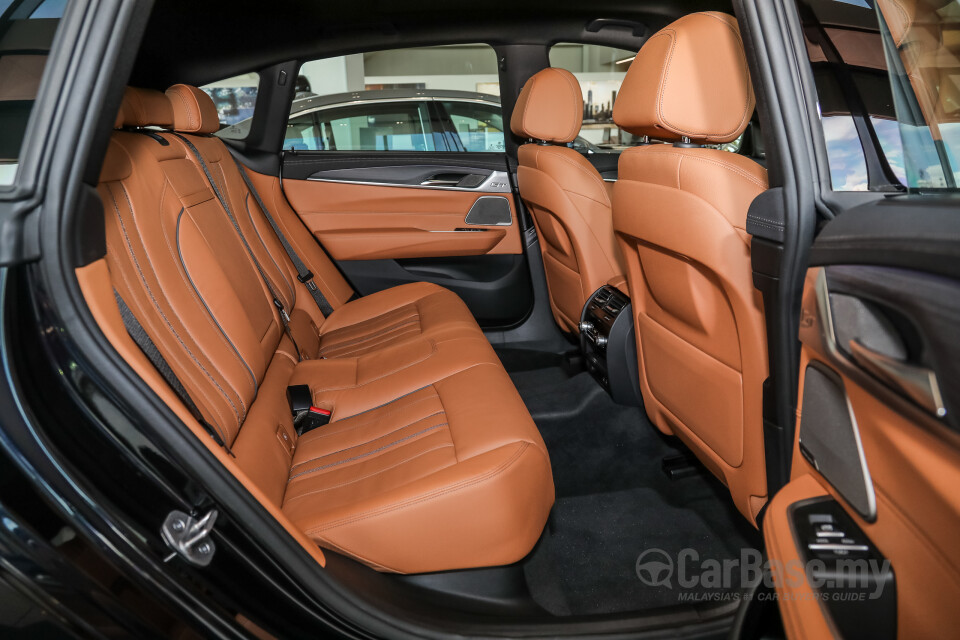 BMW 6 Series GT G32 LCI (2021) Interior