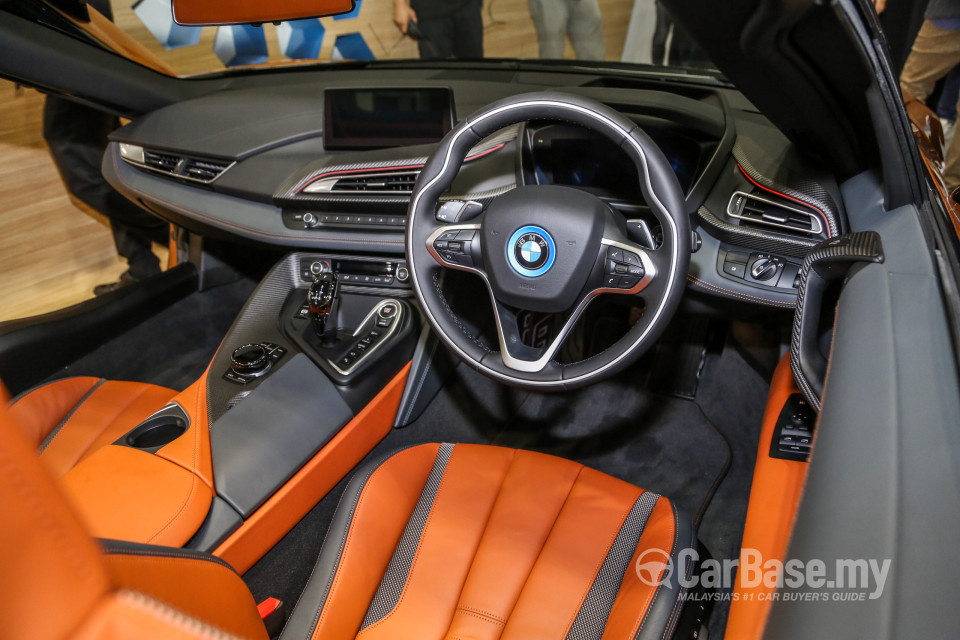 BMW i8 Roadster i12 LCI (2018) Interior