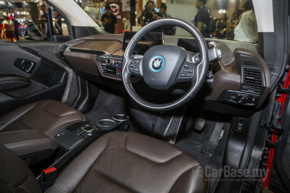 Subaru Outback BN (2015) Interior