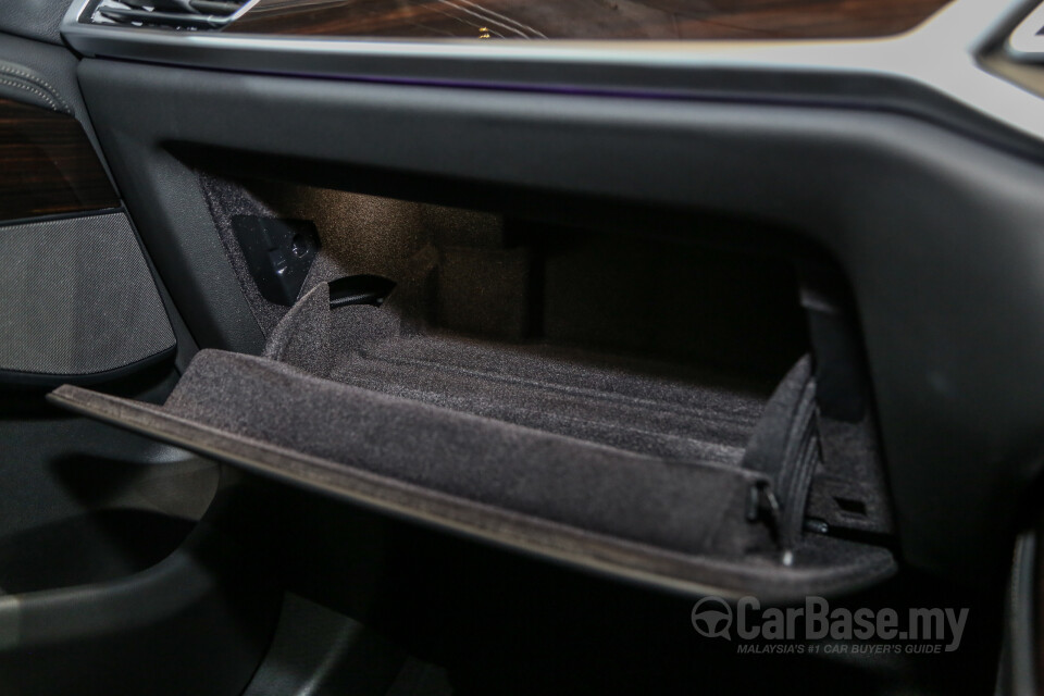 Nissan Navara D23 (2015) Interior