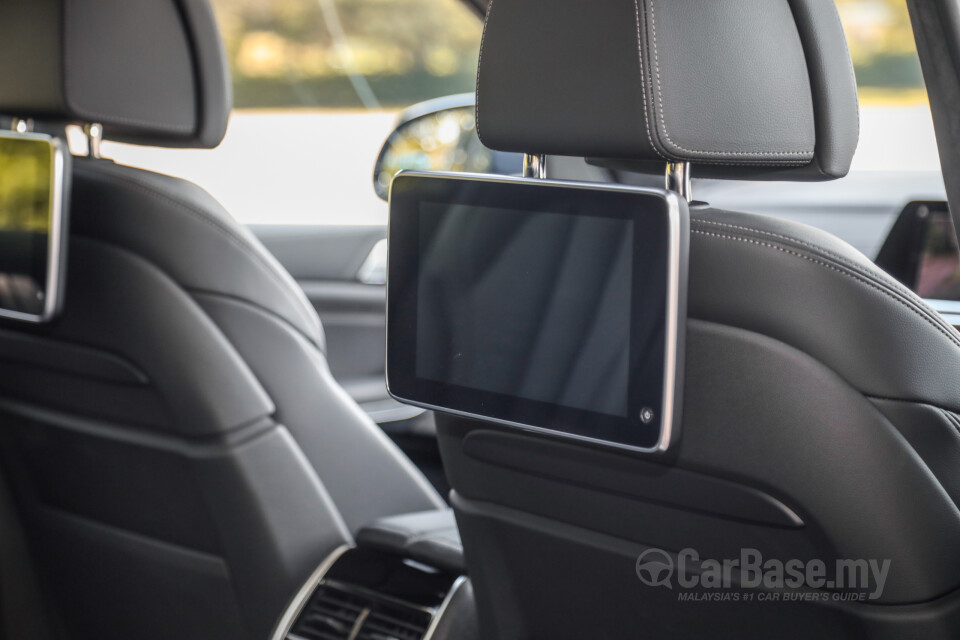 Nissan Navara D23 Facelift (2021) Interior