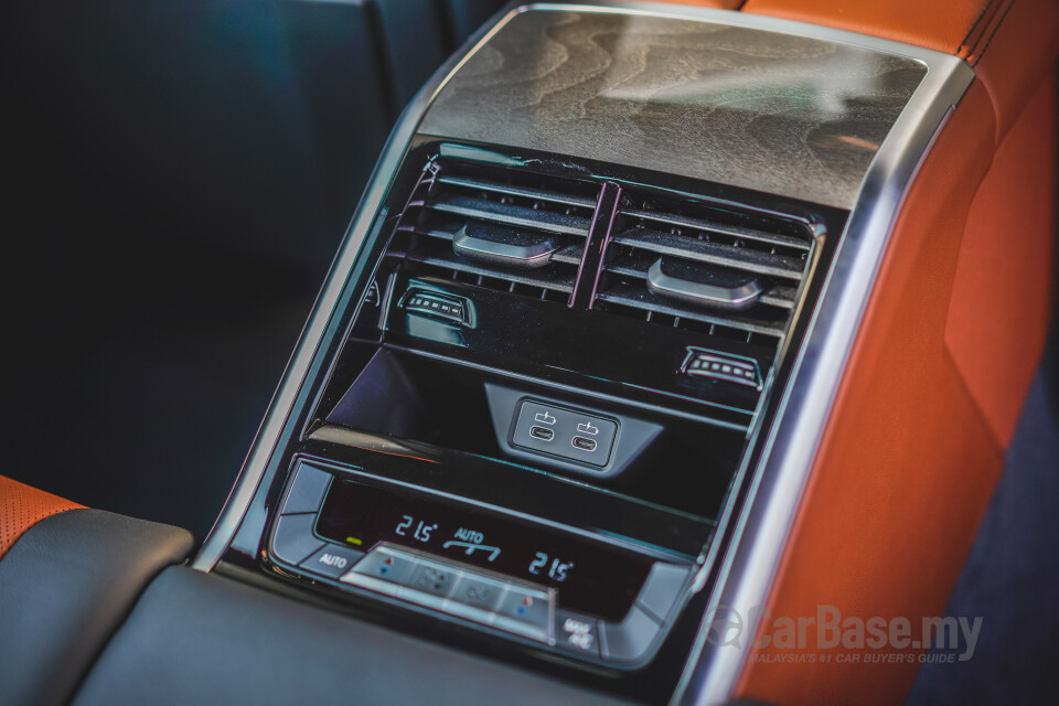 BMW i4 G26 (2022) Interior