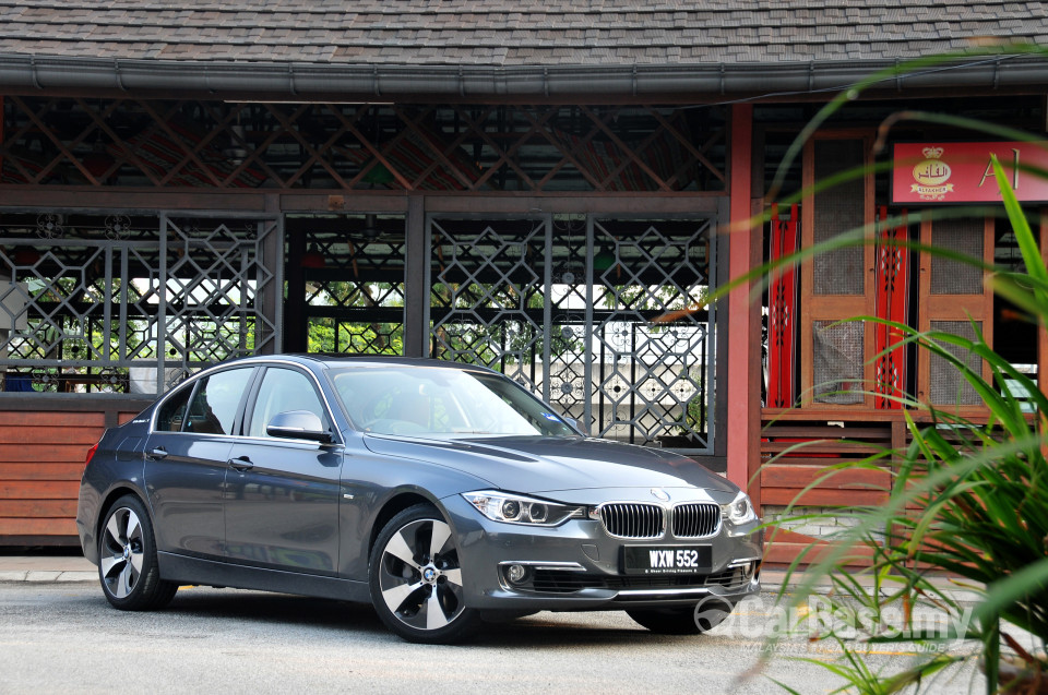 BMW 3 Series F30 (2012) Exterior