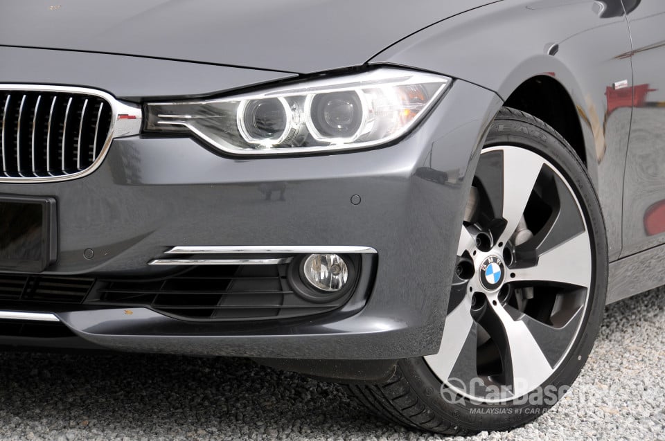BMW 3 Series F30 (2012) Exterior