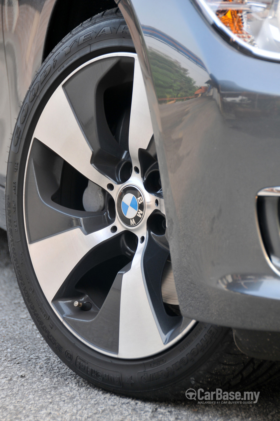BMW 3 Series F30 (2012) Exterior