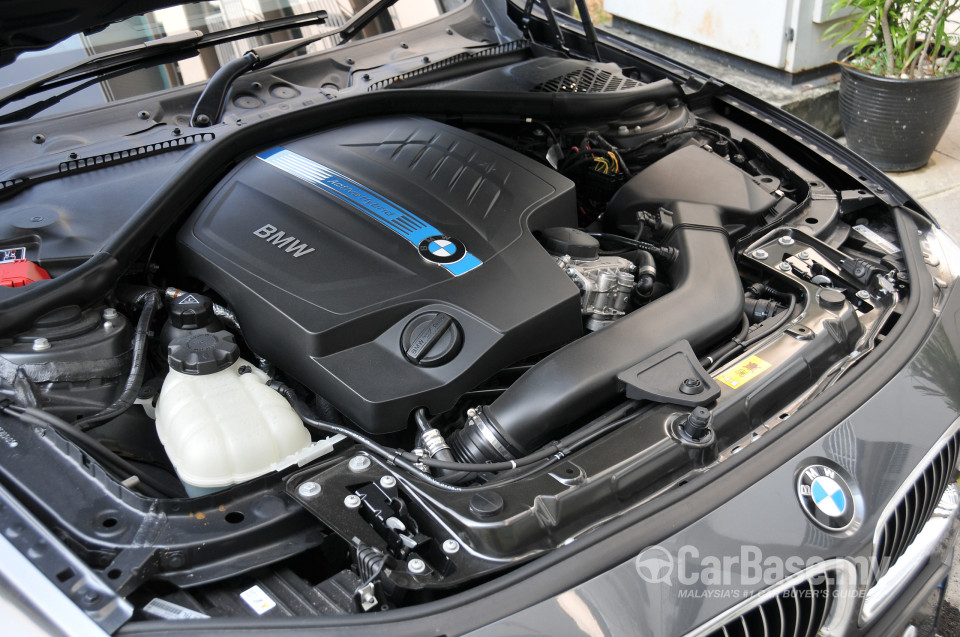 BMW 3 Series F30 (2012) Exterior