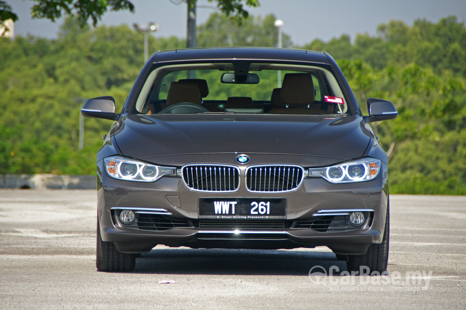 BMW 3 Series F30 (2012) Exterior