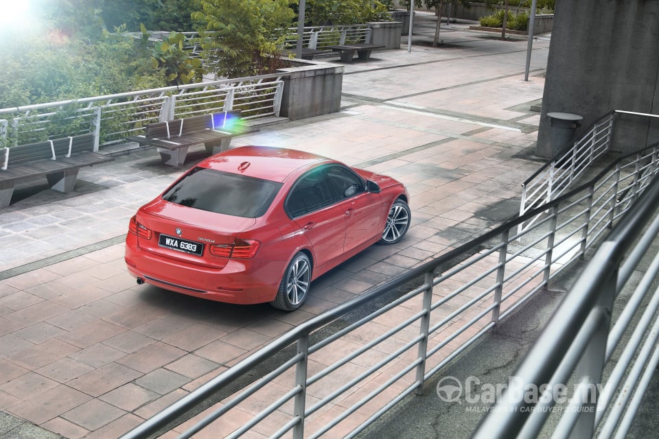 BMW 3 Series F30 (2012) Exterior
